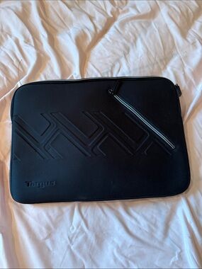 Targus Black Textured Laptop Sleeve with Diagonal Zip Pocket
